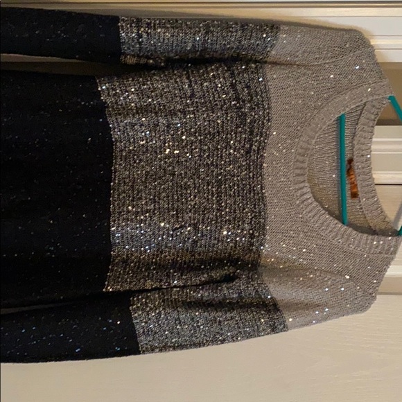 Sweater - Picture 2 of 3